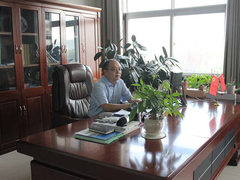 總經理正在辦公